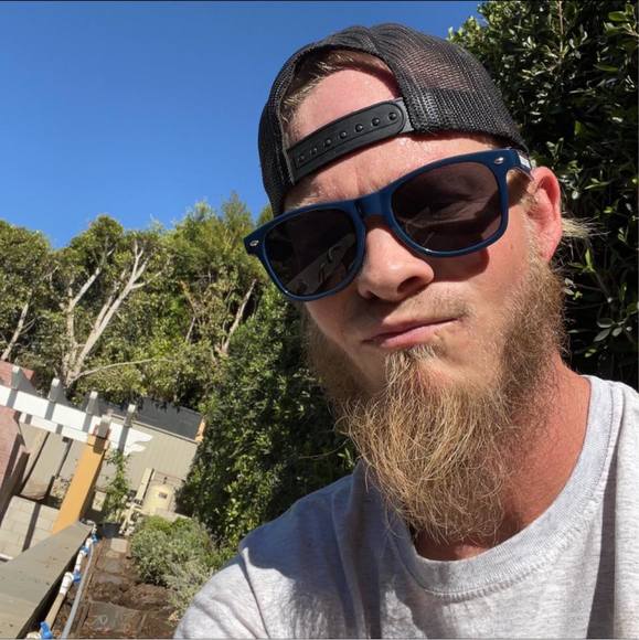 Meet your Posher, Joshua - Picture 1 of 1